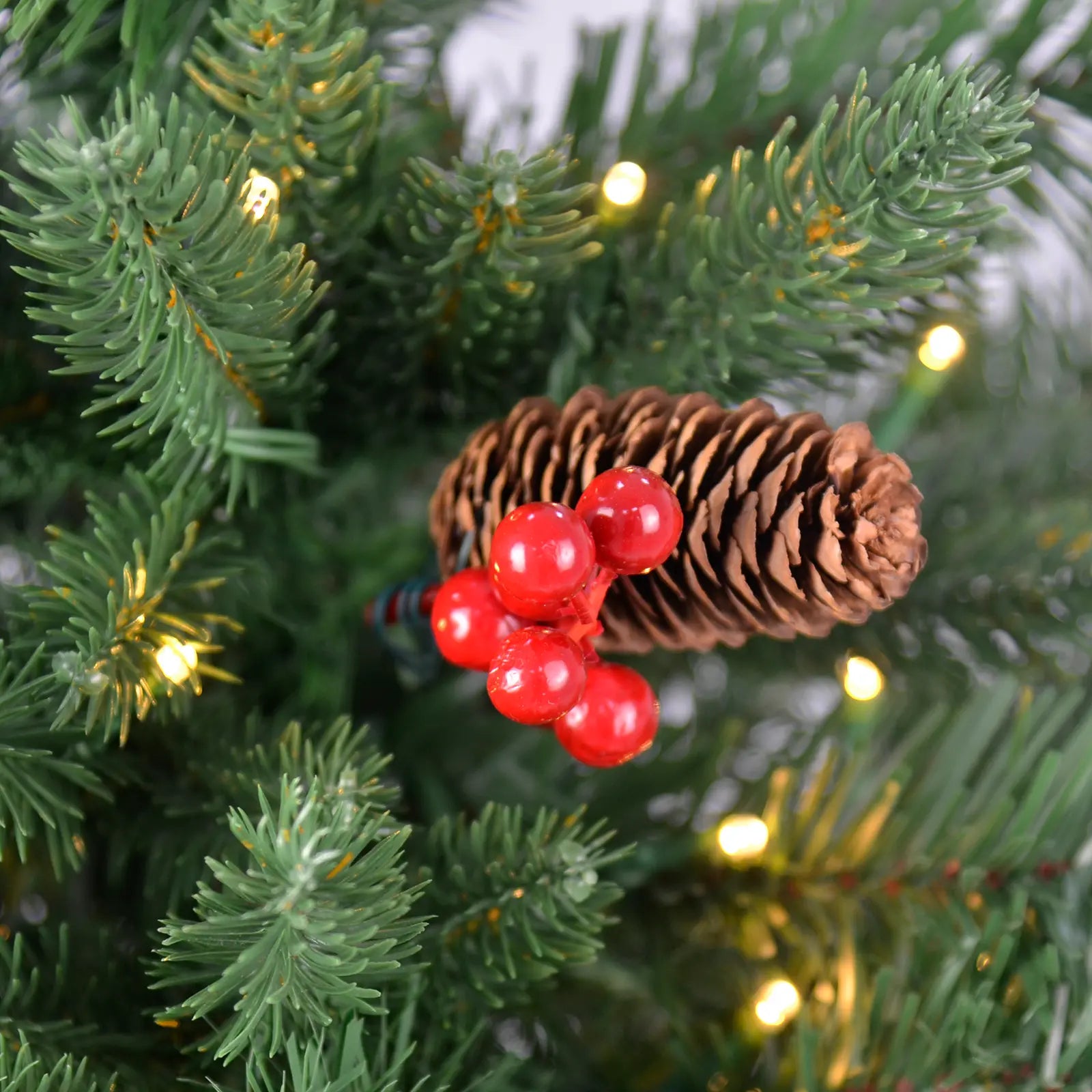 Mr Crimbo 4ft Pre-Lit Potted Christmas Tree Berries 140 LEDs - MrCrimbo.co.uk -XS7629 - -new