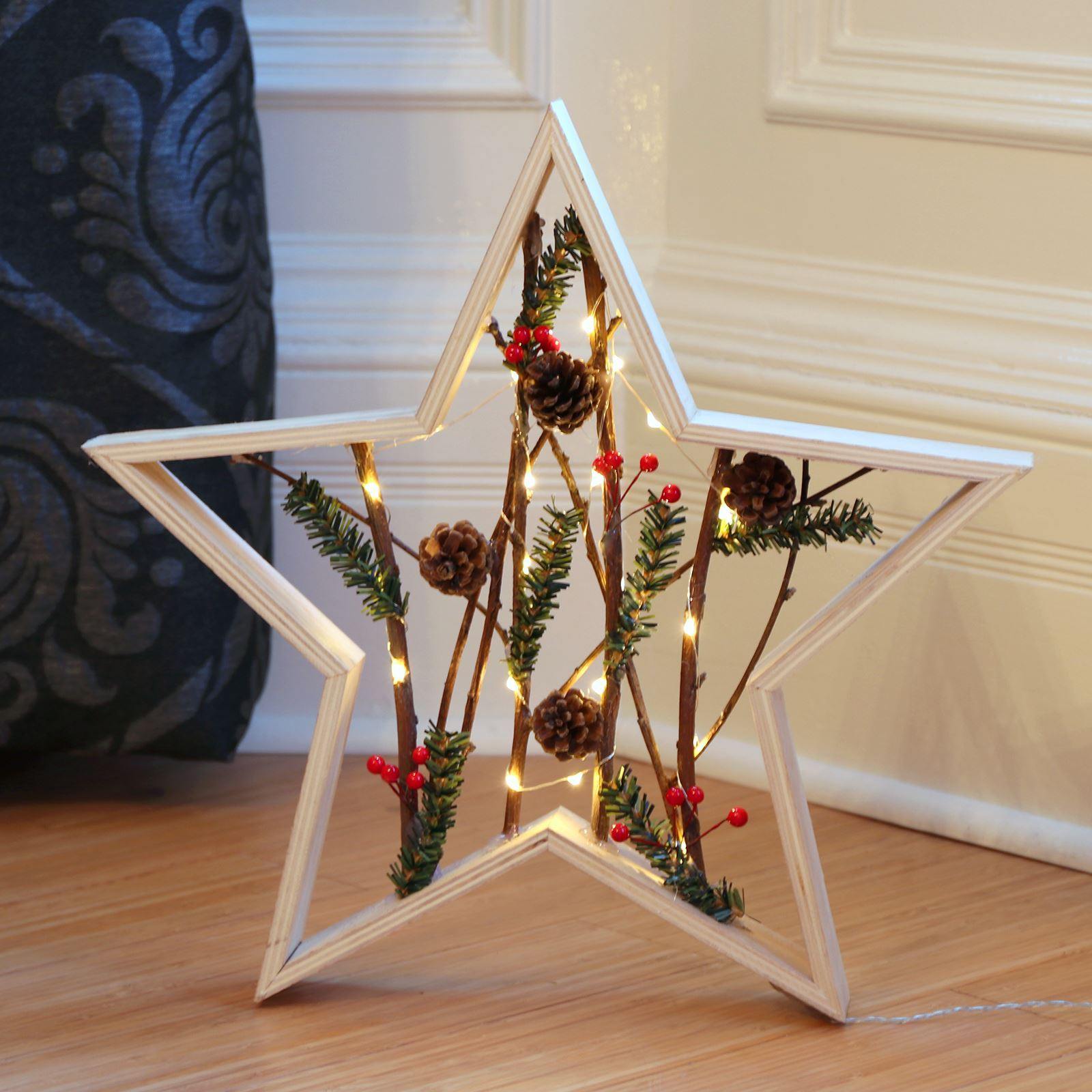 Mr Crimbo 15" Light Up Christmas Star Wood Decoration Berry - MrCrimbo.co.uk -XS5068 - -decorations