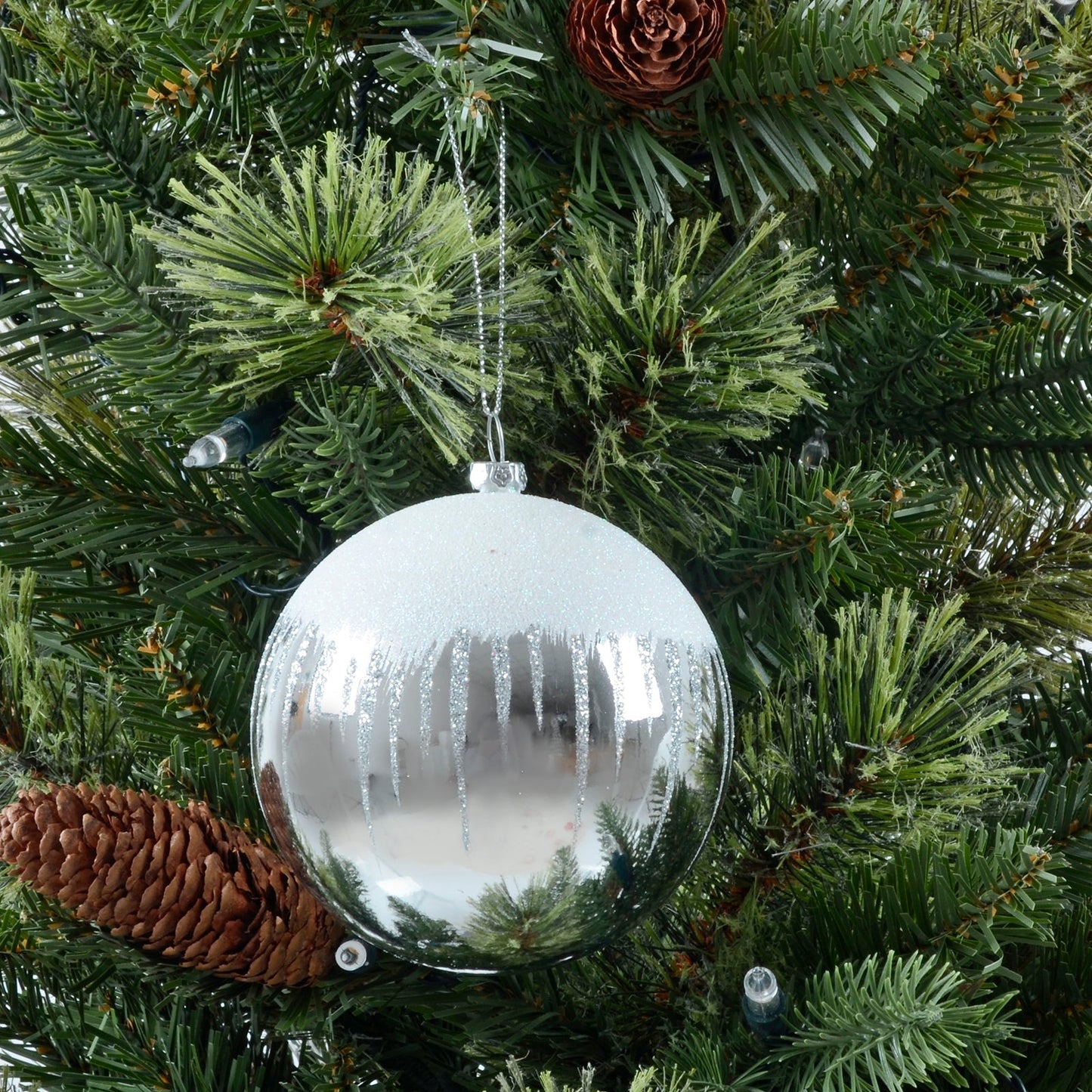 Mr Crimbo 3 x 10cm Shiny Glitter Snowscape Christmas Baubles - MrCrimbo.co.uk -XS6490 - Silver -Baubles