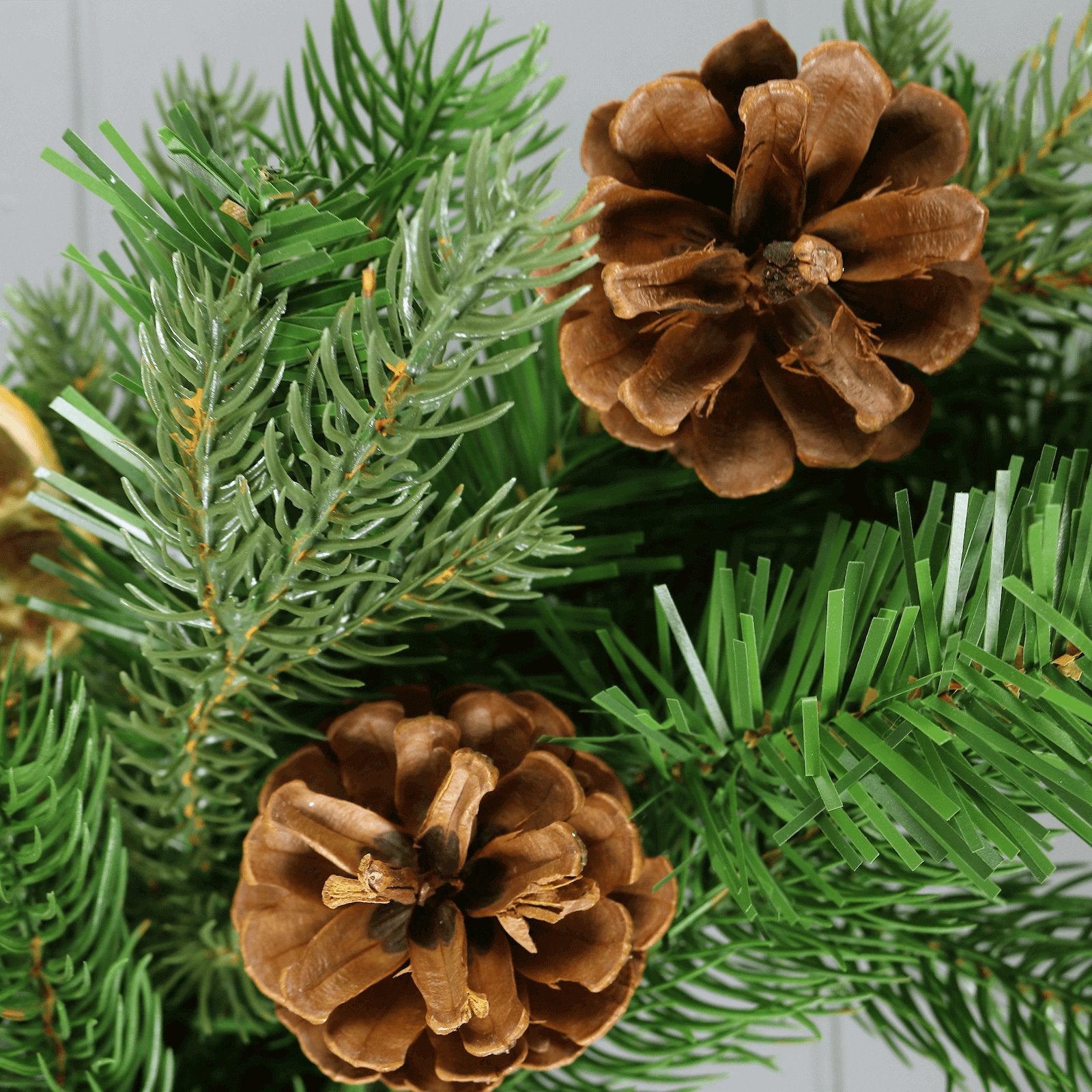 Mr Crimbo Orange Chestnut Cinnamon 40cm Green Christmas Wreath - MrCrimbo.co.uk -XS7631 - -christmas wreath